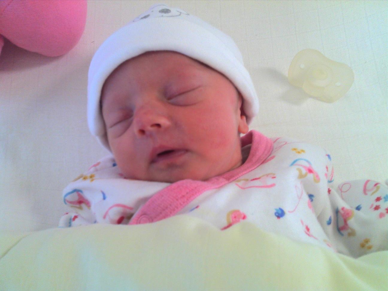 laura_neo_1.jpg laura_neo_1.jpg